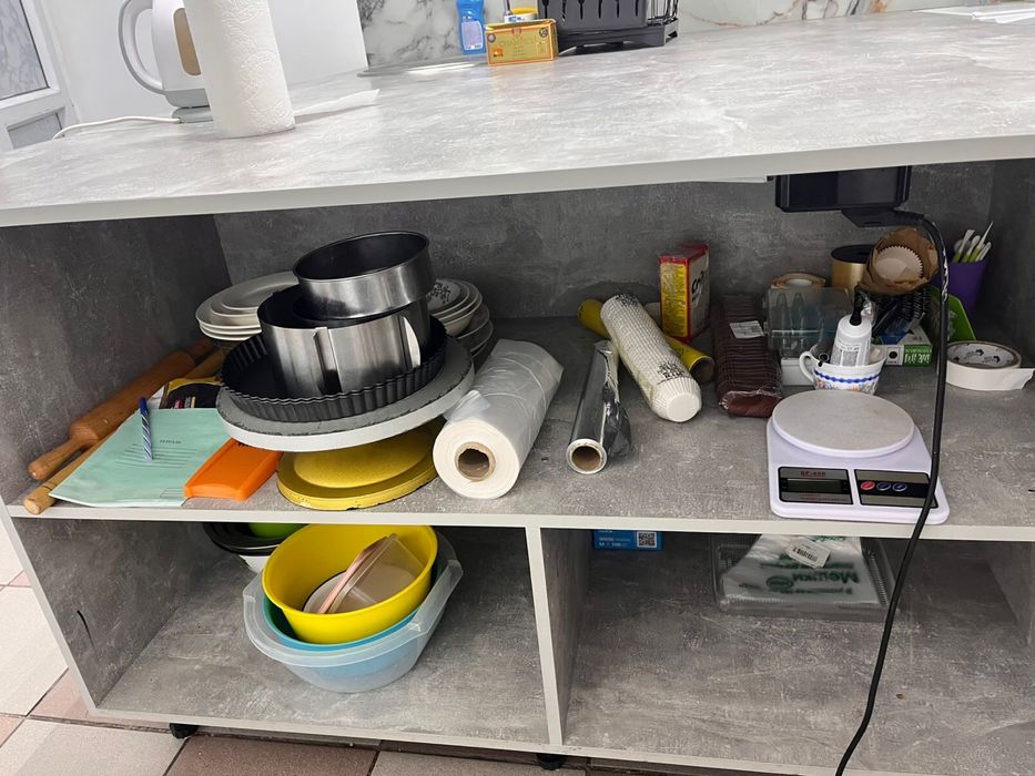 Продам кухонный стол