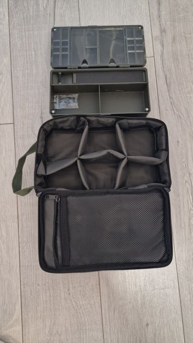 Vand husa lansete si accesorii pescuit