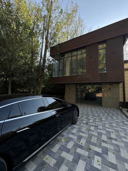 №AK-0891 Отдельно стоящая здание со своей парковкой на Ц1