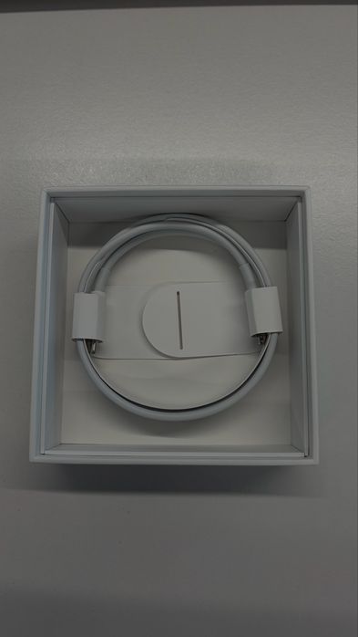 iPhone 14 256 gb + AirPods 3