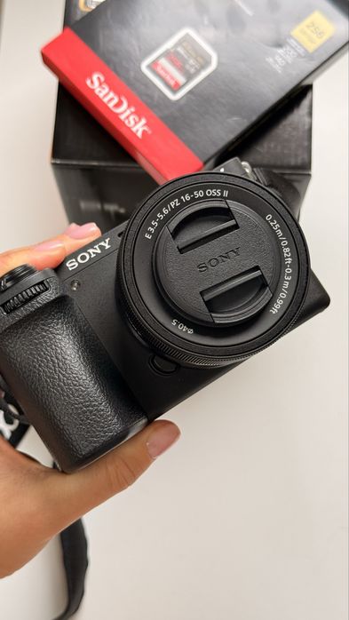 Sony Alpha A6700 Kit 16–50 mm + 2 карты памяти 256 ГБ