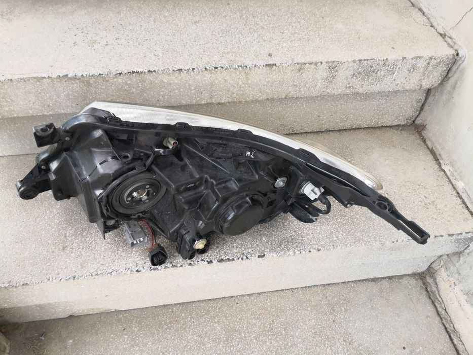 Фар Subaru Forester 2008 2013 десен/Фар Субару Форестър