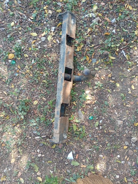 Cârlig mașina folosit pe Duster
