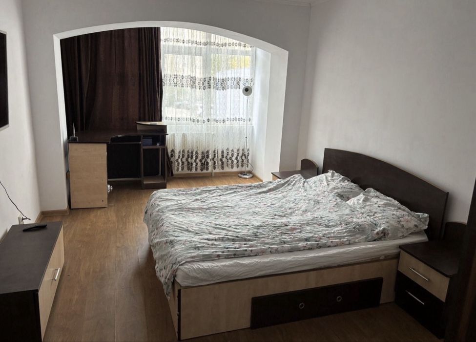 Vand/Inchiriez apartament 4 camere