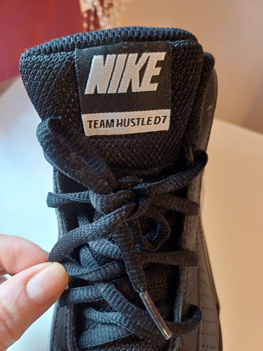 Нови маратонки Nike - номер37,5