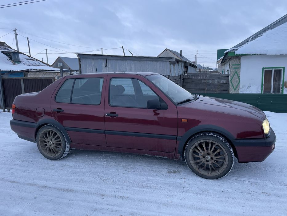 Volkswagen Vento 1.8