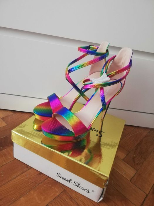 Сандали Sweet shoes Нови хамелеон!