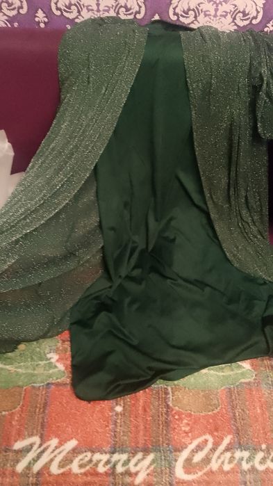 Платье нарядное  ,люрекс,зеленое