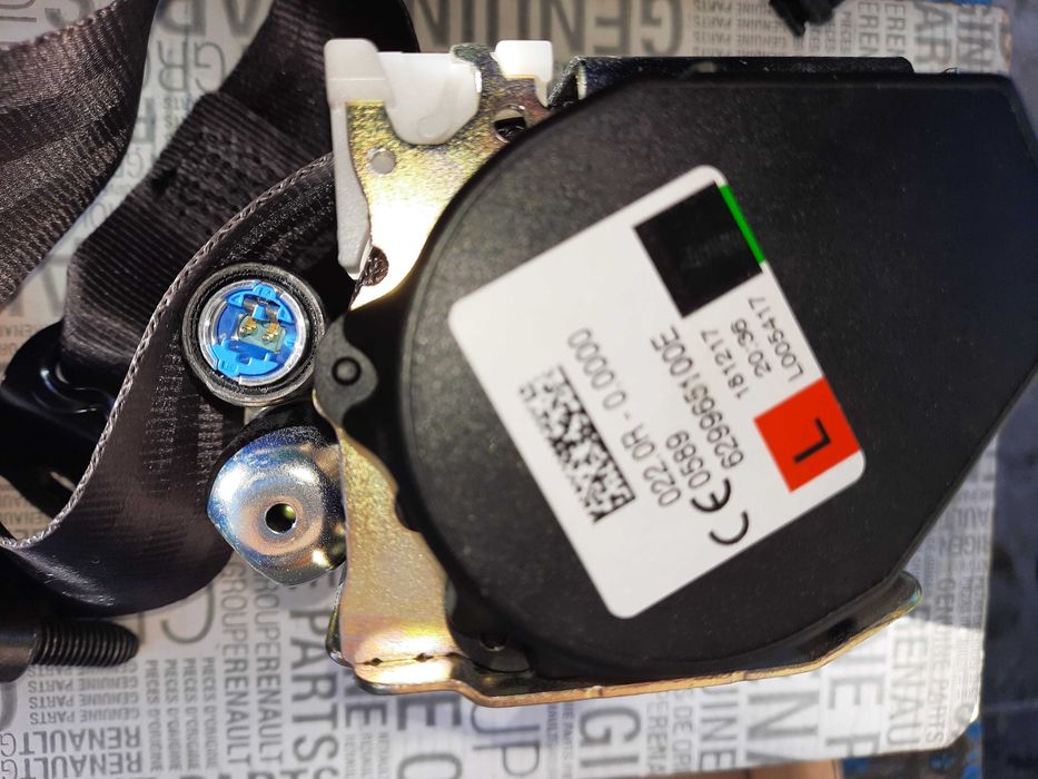 Centura spate stanga Renault 888419520R