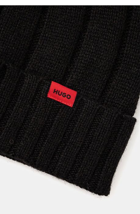 Set Căciulă si Termos HUGO originala