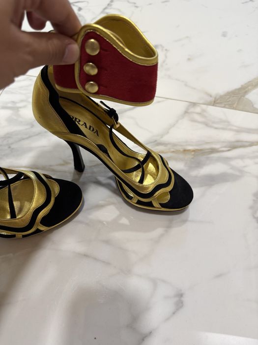 Оригинални дамски обувки Prada Milano №37 – дизайнерски модел