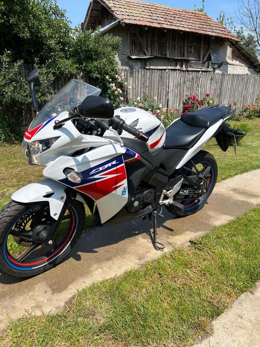 Honda cbrr 125cc
