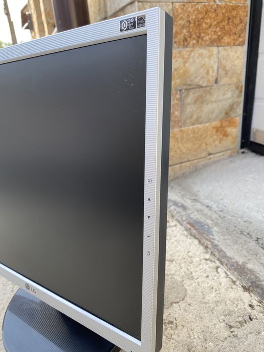 Монитор LG