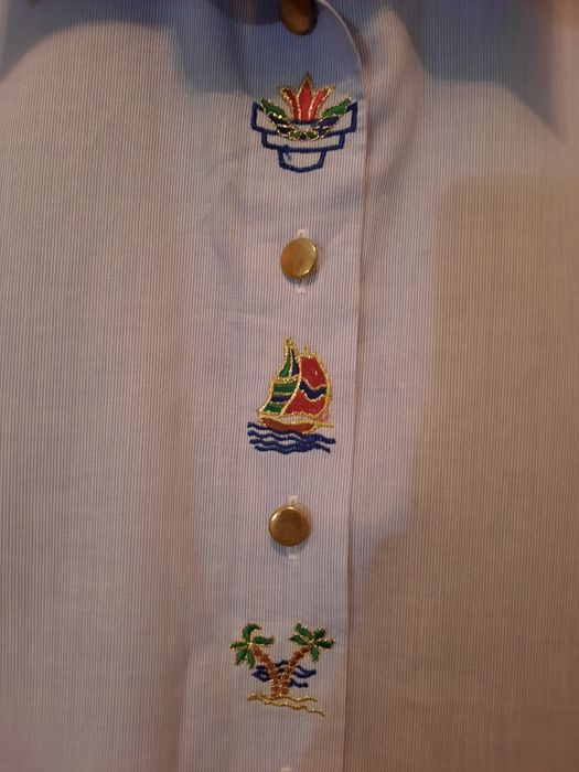 Cămașă noua de dama cu model austriac mărimea 42