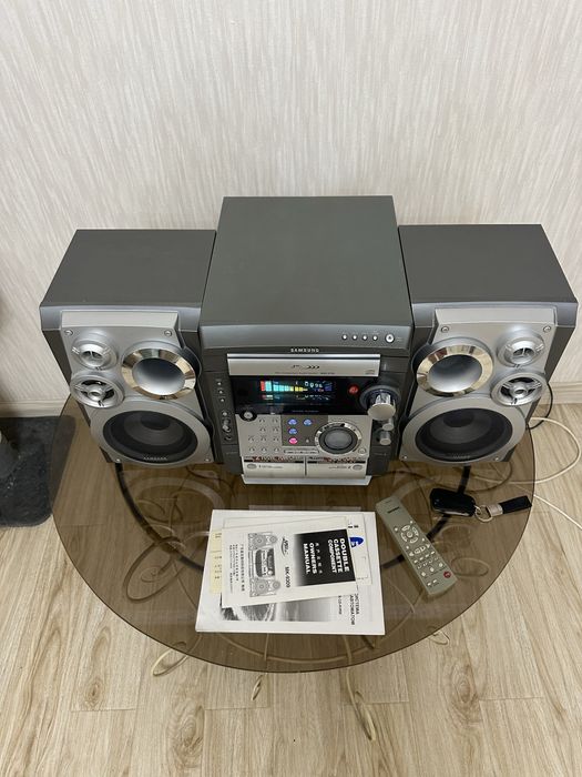 Samsung Muzikalniy Centr saqlangan kor/dok bor