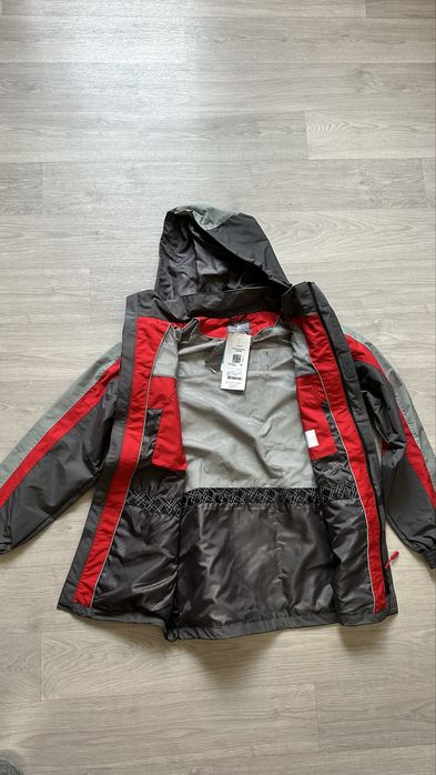 Продам Куртка ветровка «Реал»