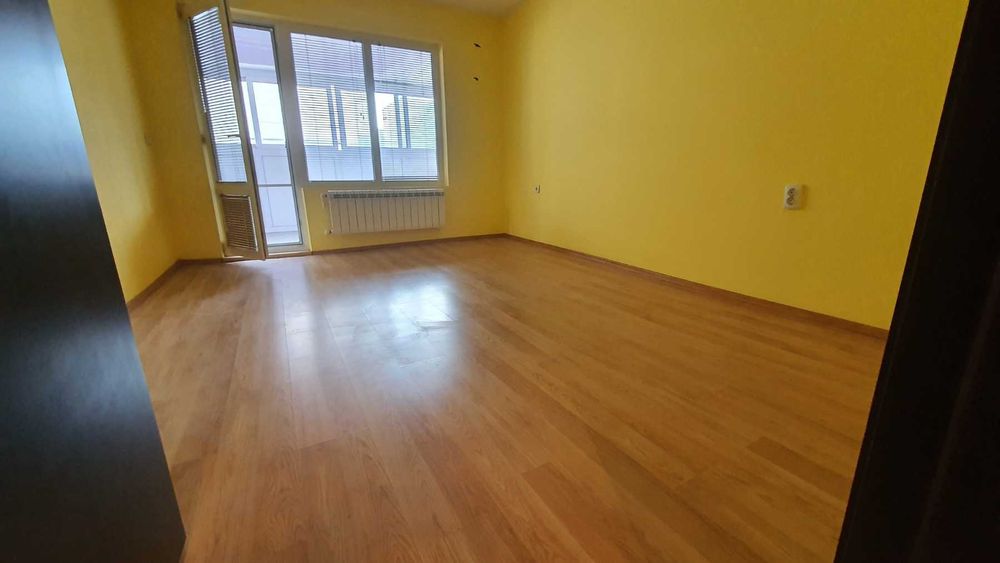 Продава се Тристаен апартамент в Русе, Център - 123 кв.м за 1301 €/кв.м - Снимка #1