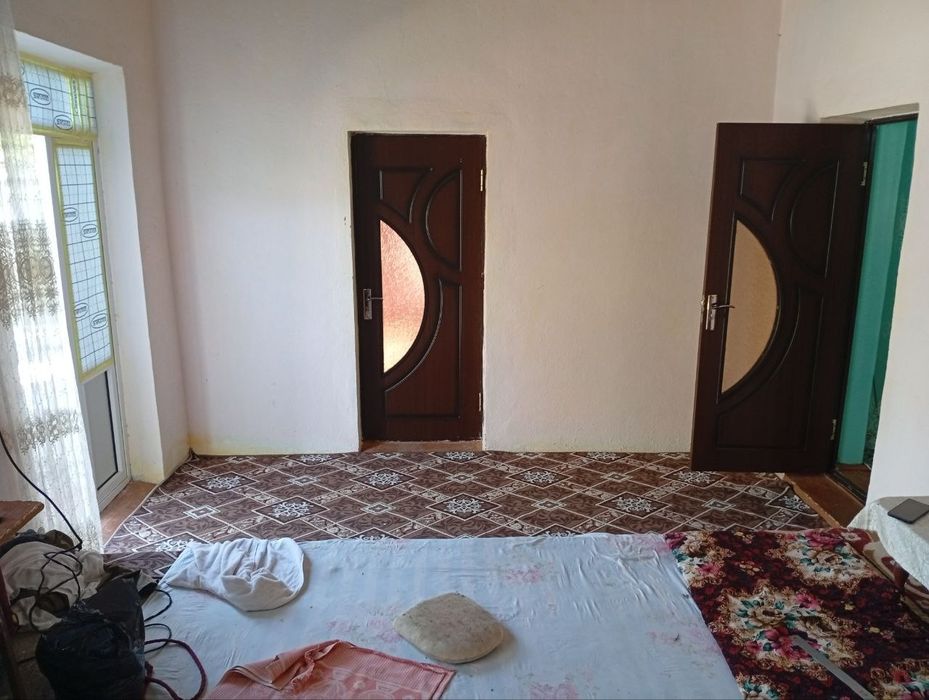 Srachni hovli sotiladi