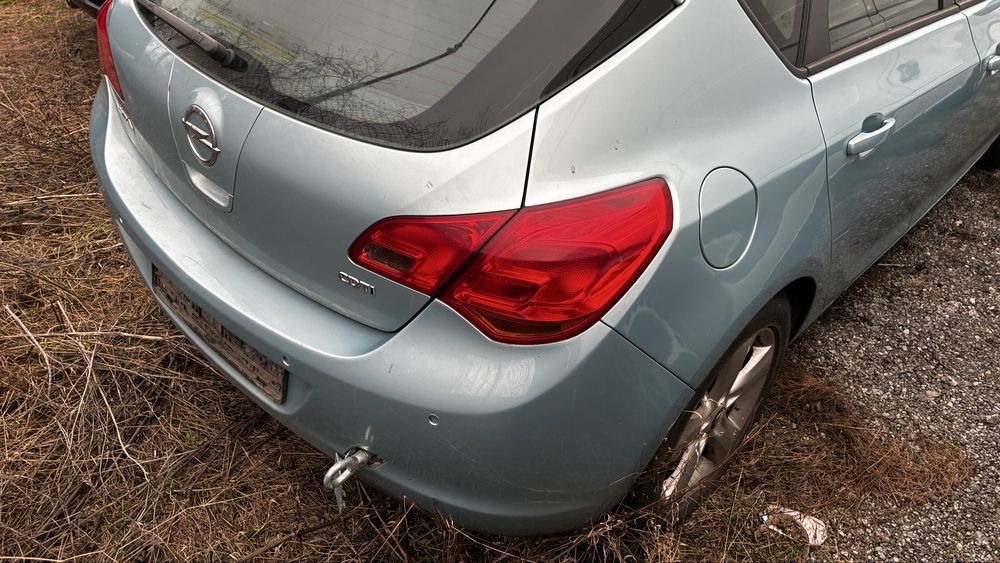 Opel Astra J 1.7cdti 110hp на части