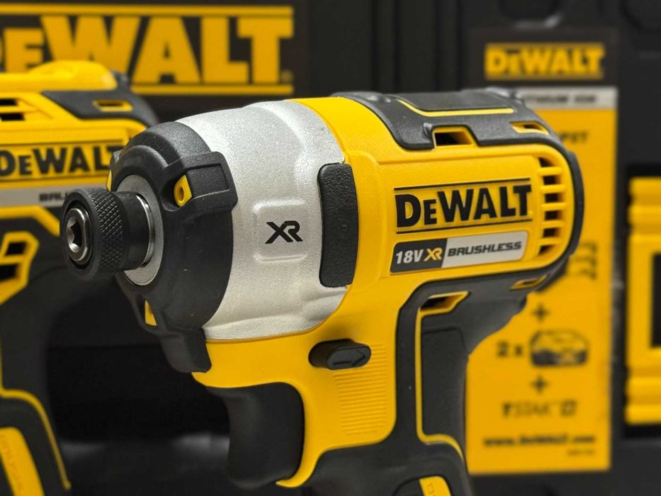 Комплект безчетков винтоверт и бормашина DeWALT DCK266P2T