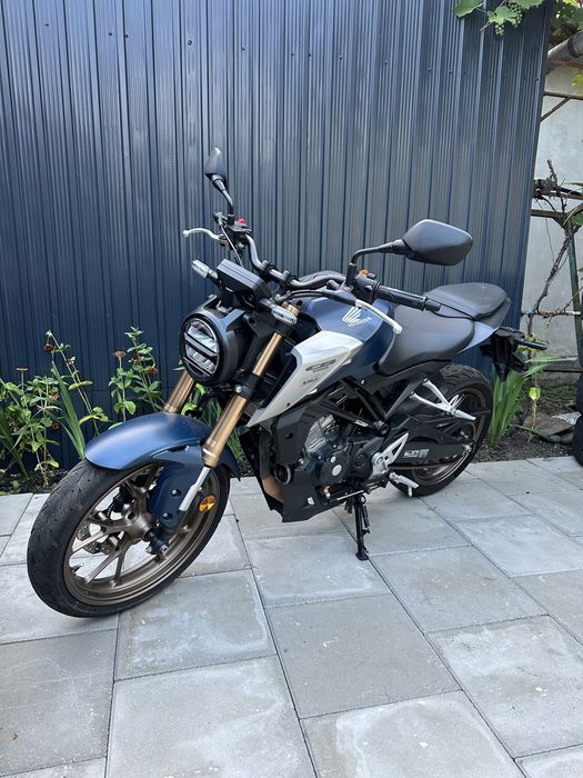 Honda Cb125R (duke cbr mt yzf)