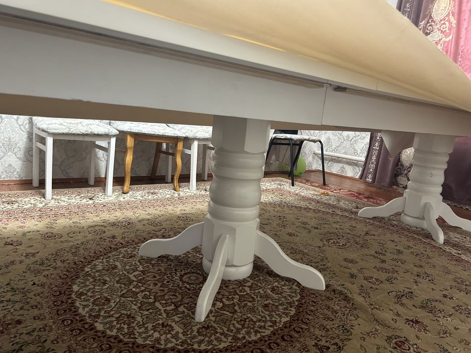 Продам стол 5,5 метров со стульями