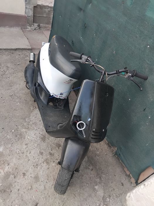 Vând Piaggio Zip
