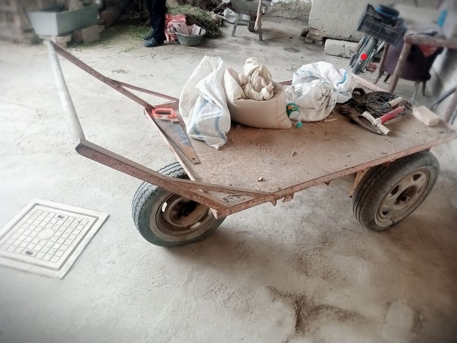 Tachka sotiladi tezda arzon narxini klishamiz