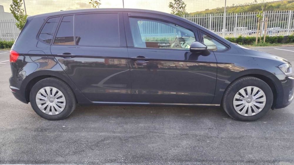 Продавам WV GOLF 7 /sportsvan/ 2015 г.