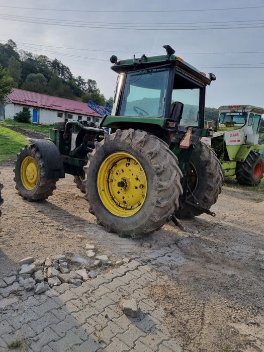 Dezmembram tractor John Deere 4240