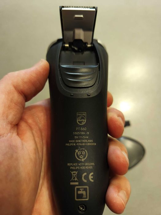 Продавам машинка за бръснене PHilips PT860