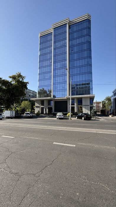 Б/Ц на Ц-5 580м2 12 кабинетов центр города