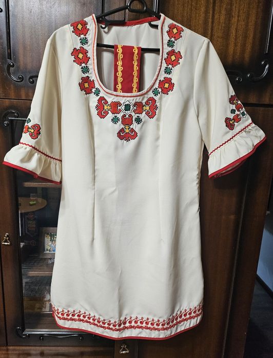 Туника с народни мотиви