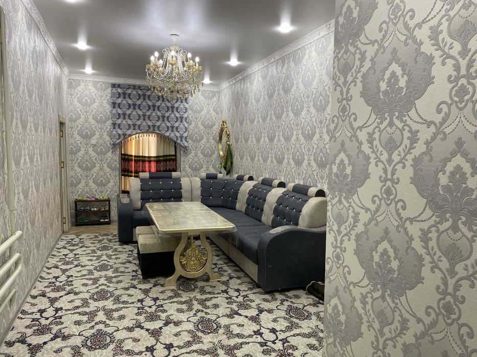 Xiva shahar Ichan qal’a ichida Boqcha darvoza yonida hovli joy sotilad