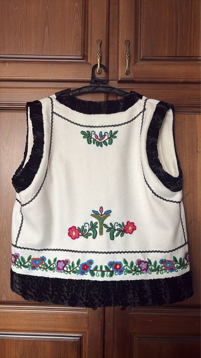 Pieptar traditional romanesc brodat manual