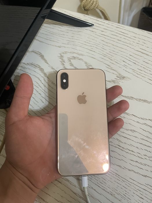Iphone xs.