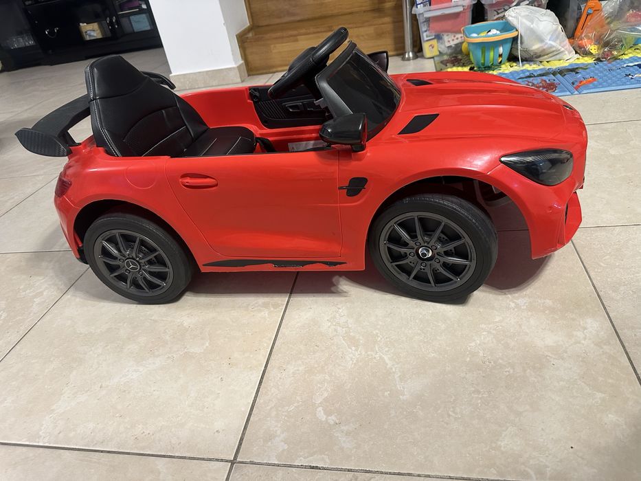 Masinuta electrica Hubner Mercedes Benz AMG red