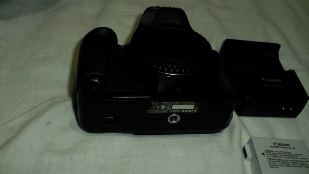 Фотоапарат Canon EOS 600D 18MP + Canon EF-S 18-55 IS KIT или 50мм /1.8