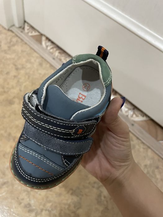 Кроссовки детские 21р