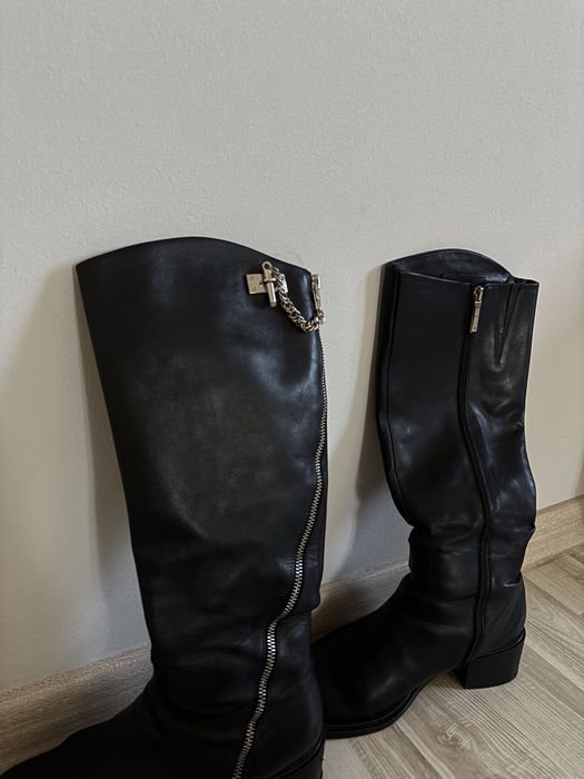 Қара биік етік, жақсы жағдайда