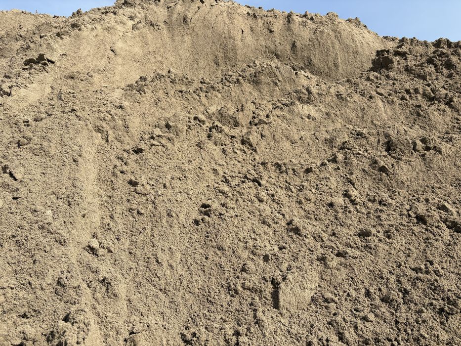 Продам: Перегной-3500тн. Плодородка -2000тн.Грунт-1200тн.