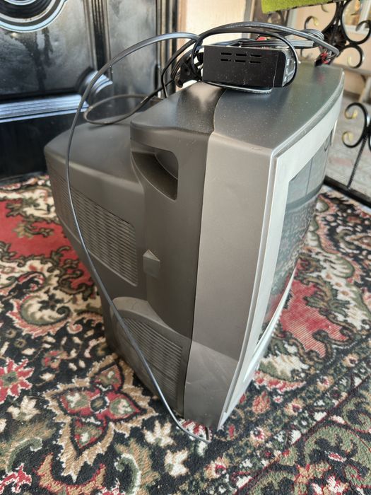 Телевизор LG полностью рабочий