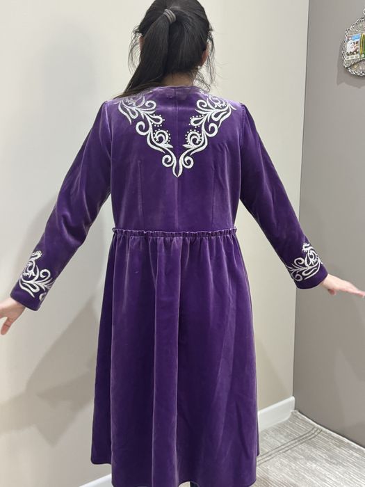 Продается национальный бешпент и кажекей 46-48 размера