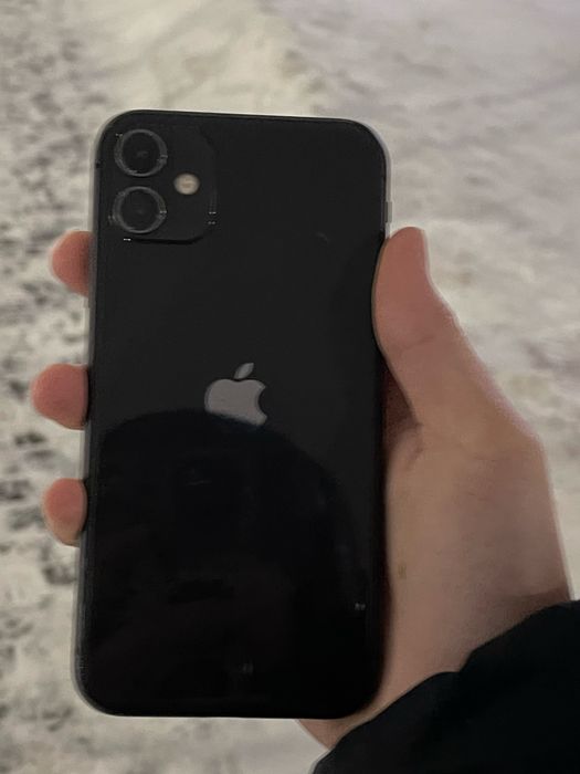 Айфон 11.