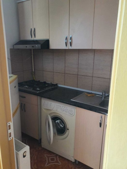 Garsoniera cocheta de vanzare - Str Ostrovului Etaj3/4