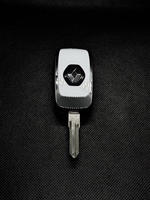 Carcasă cheie tip briceag Renault Megane – design cu inserții cromate