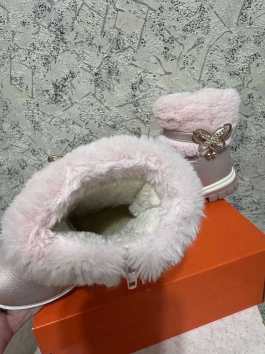 Сапоги на девочку почти новые