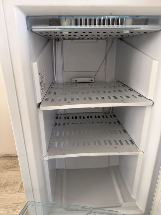Продам морозильник.
