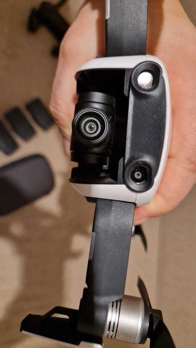 Drona DJI Mavic Air, filmare 4K 30p + 5 baterii