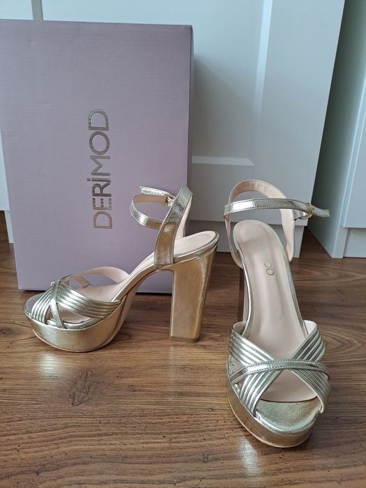 Сандали на ток 36